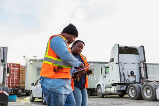 Lire la suite à propos de l’article Embaucher des Conducteurs de Camions en Intérim depuis la Roumanie
